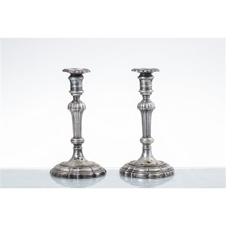 OFFICINE VENETE SECONDA METÀ XVIII SECOLO, Coppia candelieri