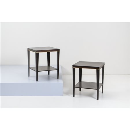 PRODUZIONE INGLESE 2000 ca., Coppia di tavoli bassi