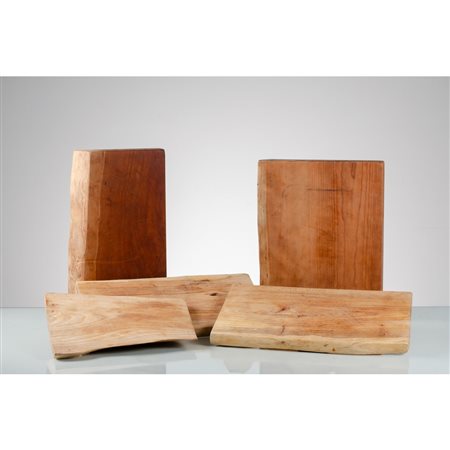 PRODUZIONE INGLESE 2000 ca., 5 taglieri in legno massello