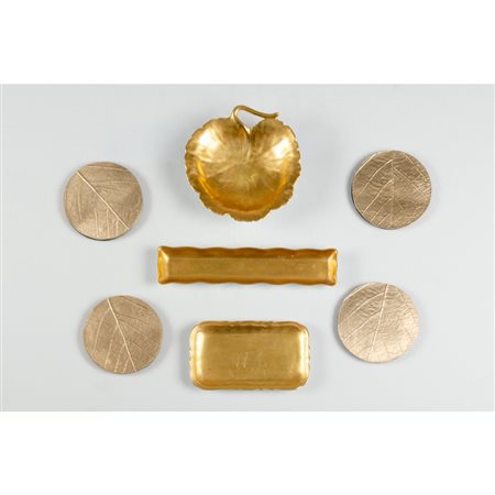 W. YEOWARD E PROD. INGLESE, 3 porcellane e 4 sottobicchieri