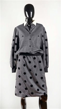 Leo Marciano  
 Completo giacca e gonna 
 