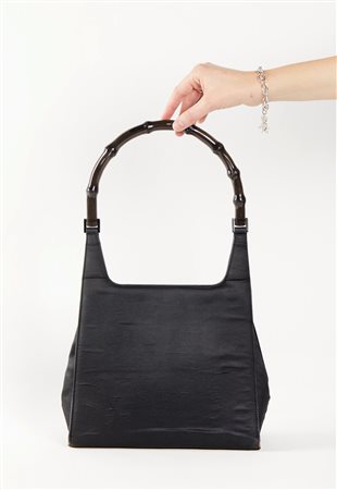  
 Borsa a spalla 
 Cm 30x26x9,5