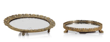 OGGETTISTICA VARIA DUE SOURTOUT DE TABLE IN BRONZO DORATO IN STILE IMPERO,...