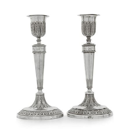 ARGENTI D'EPOCA COPPIA DI CANDELIERI IN ARGENTO, TORINO, 1815 CA.,...