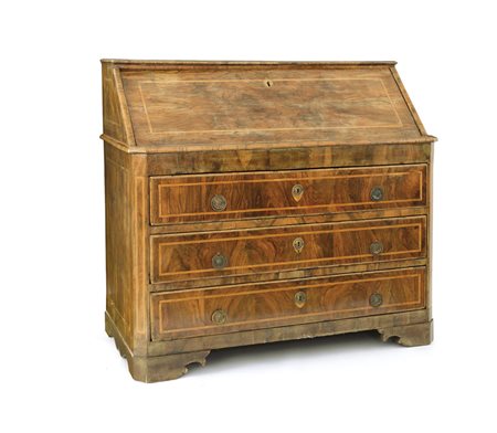 MOBILE DEL XVIII SECOLO CASSETTONE A RIBALTA IN LEGNI VARI, XVIII SECOLO,...