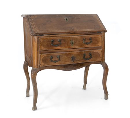 MOBILE DEL XVIII SECOLO CASSETTONE A RIBALTA IN NOCE, PIEMONTE, XVIII SECOLO,...