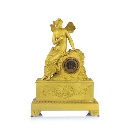 OROLOGIO DA TAVOLO PENDOLA DA TAVOLO IN BRONZO DORATO, XIX SECOLO, cassa a...