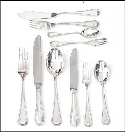 ARGENTI RECENTI SERVIZIO DI POSATE IN ARGENTO, XX SECOLO, composto da dodici...