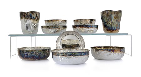 ARGENTI RECENTI TRE CENTROTAVOLA, CINQUE CIOTOLE E DUE RINFRESCABOTTIGLIE IN...