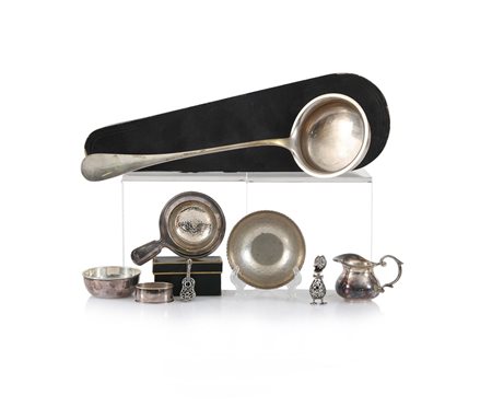 ARGENTI D'EPOCA UN MESTOLO IN ARGENTO, SVIZZERA, INIZIO XX SECOLO, con...