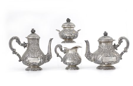 ARGENTI RECENTI SERVIZIO DA TE E CAFFE IN ARGENTO, XX SECOLO, composto da...