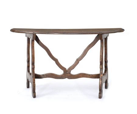 MOBILE DEL XVIII SECOLO TAVOLO CONSOLE A MEZZA LUNA IN NOCE, XVIII SECOLO,...