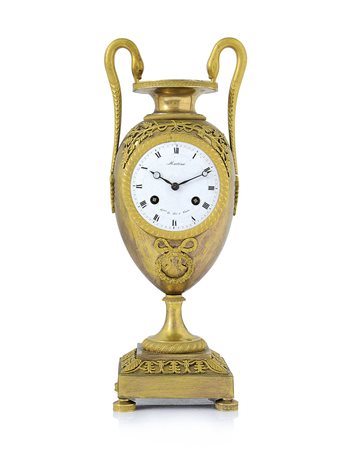 OROLOGIO DA TAVOLO PENDOLA IMPERO IN BRONZO DORATO, MARTINA HOROLOGER DU ROY...