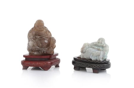 ARTE ORIENTALE UN BUDDHA IN PIETRA DI LUNA E UNO IN QUARZO RUTILATO, CINA,...