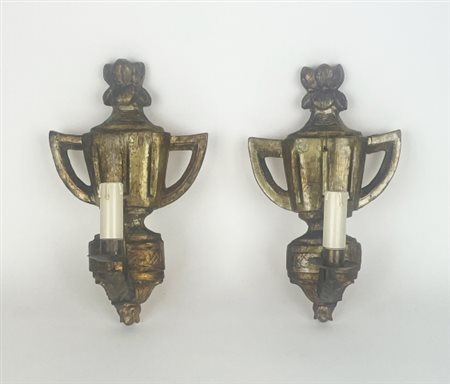 Applique da parete, XVIII secolo. Coppia di applique da parete in legno...