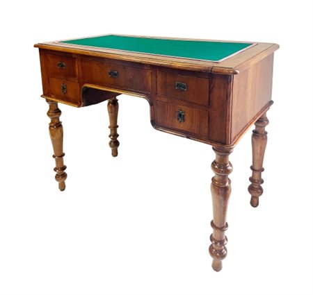 Scrivania, 19° secolo, Scrivania in noce, Presumibilmente della fine del 19°...