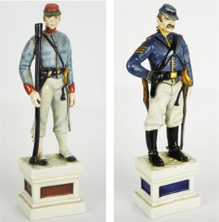 Coppia di statuette in porcellane Cacciaputi XX secolo Coppia di porcellane...