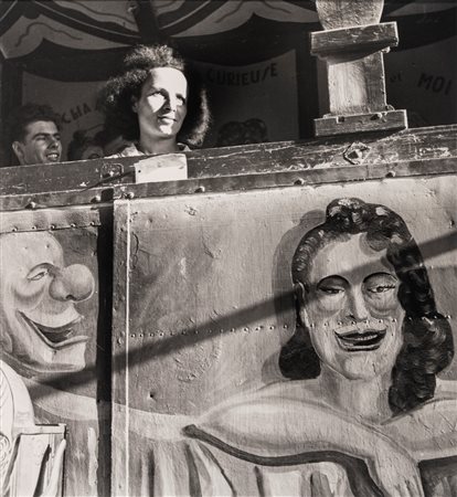 Izis Bidermanas (1911 - 1980)  - Fête place de la Republique, 1950