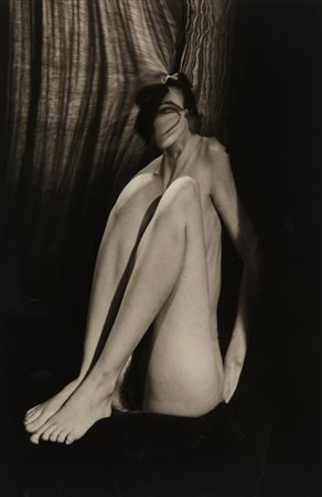 André Kertész (1894 - 1985)  - Distortion, 1933