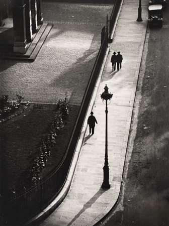 André Kertész (1894 - 1985)  - Place St. Sulpice, Paris, 1929