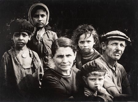 Pedro Luis Raota (1934 - 1986)  - The Family of mines, 1970s