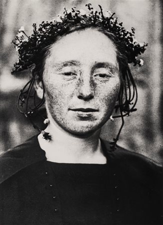 August Sander (1876 - 1964)  - Bäuerliche Braut, 1920s