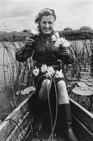 Galina Sanko (attribuito a) (1904 - 1981)  - Senza titolo (La guerra è finita), 1945