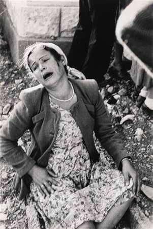 David Seymour (1911 - 1956)  - Funeral of watchman killed by terrorist – Jerusalem, 1952
