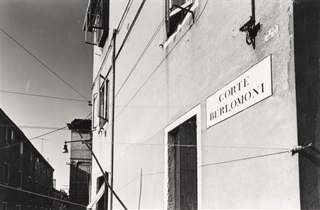 Gabriele Basilico (1944 - 2013)  - Senza titolo (Venezia), 1980s/1990s
