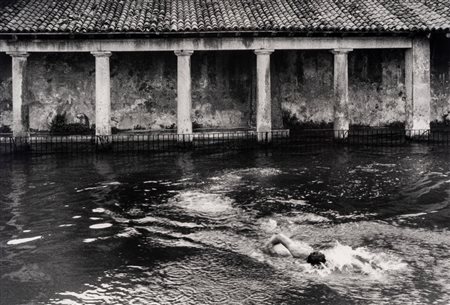 Gianni Berengo Gardin (1930 - 2025)  - Milano, i navigli, 1983