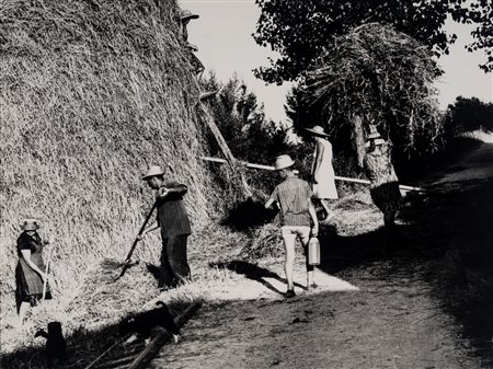 Mario Giacomelli (1925 - 2000)  - La Buona Terra, 1964/1966