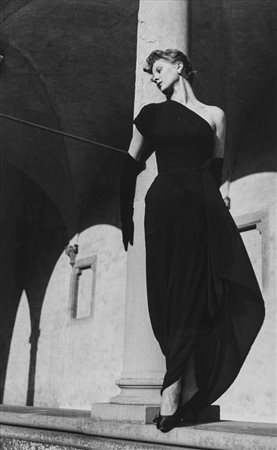 Frank Horvat (1928 - 2020)  - Senza titolo (Abito Germana Marucelli), 1950s/1960s