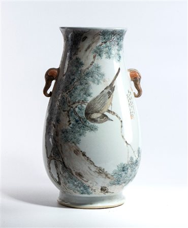  
Raro vaso Hu in porcellana "Qianjiang"famiglia rosa, Cina Fine dinastia Qing-periodo Repubblica (1912-1949)
 Alt.44cm