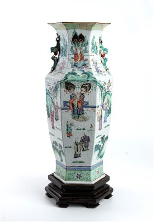  
Vaso in porcellana famiglia verde, Cina dinastia Qing, XIX secolo
 
