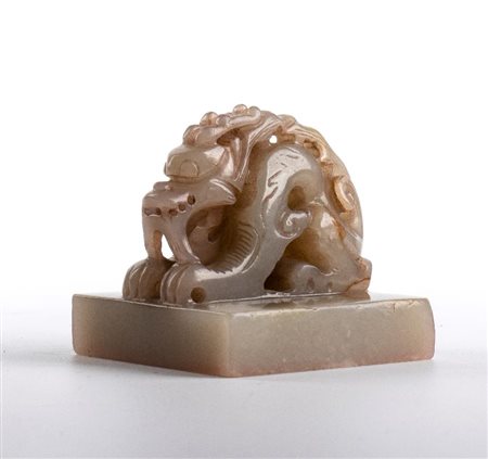  
Sigillo in giada, Cina dinastia Qing, XVIII secolo
 Alt.5,8cmX5,8cmX6cm