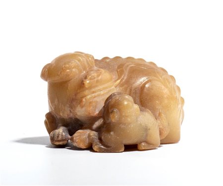  
Intaglio in giada, Cina dinastia Qing-periodo Repubblica (1912-1949)
 Alt.5cmX10 cm