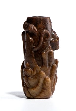  
Ornamento pendente in giada, Cina dinastia Qing
 6,4cmX3cm