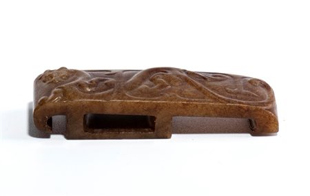  
Ornamento in giada intagliato, Cina  dinastia Qing
 Larg.7cmX,3cmX2cm