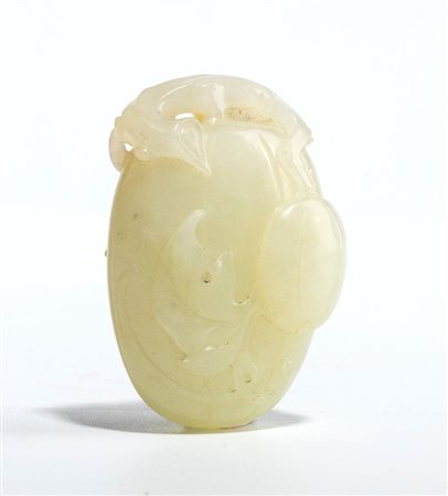  
Ornamento pendente in giada, Cina dinastia Qing, XIX secolo
 4,8cmX3cm