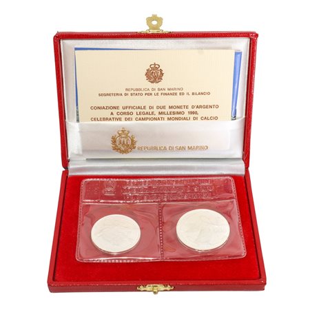 Dittico di monete d'argento a corso legale celebrative del campionato mondiale di calcio, 1990