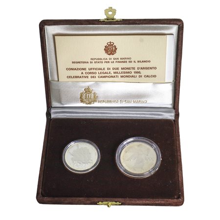 Dittico di monete d'argento a corso legale celebrative del campionato mondiale di calcio, 1990