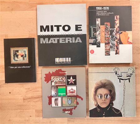 COLLETTIVE E COLLEZIONI D'ARTE - Lotto unico di 5 cataloghi