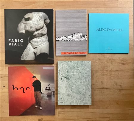 ARTISTI CONTEMPORANEI ITALIANI - Lotto unico di 5 cataloghi