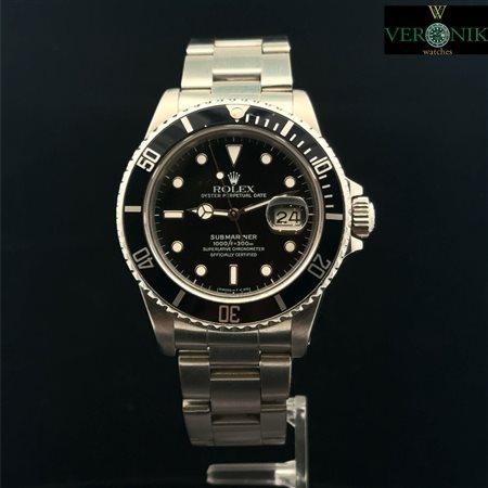 Rolex Submariner Date 16800