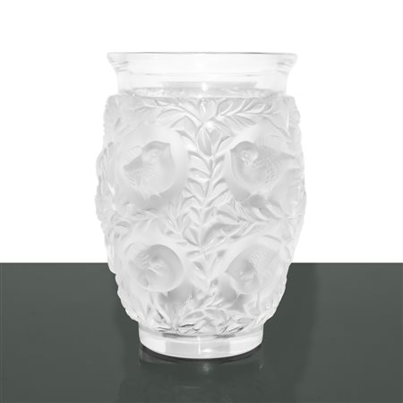 Lalique France (1888)  - Vaso in cristallo Lalique modello Bagatelle con decori in rilievo di passeri