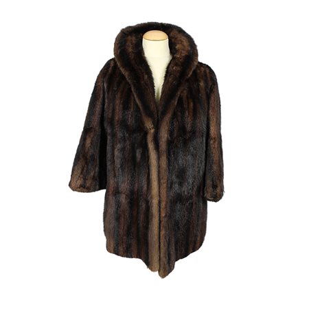 PELLICCIA DI CASTORINO LAVORATO