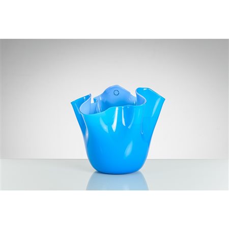 FULVIO BIANCONI, Vaso modello “Fazzoletto” in vetro