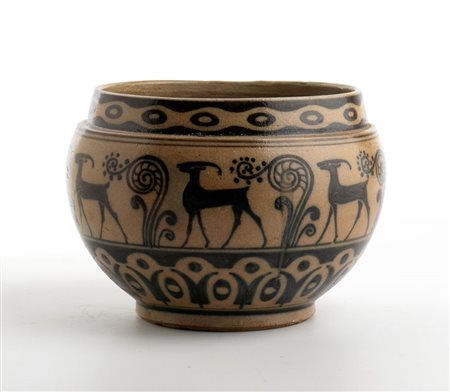 GALILEO CHINI (Firenze 1873 - 1956), Vasetto con teoria di antilopi in monocromia nera