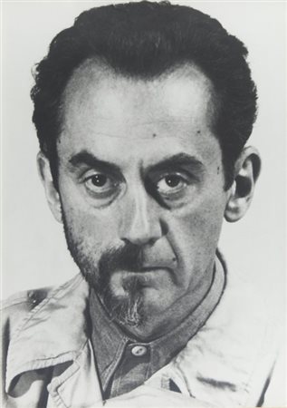 Man Ray (1890-1976) Autoritratto1943/1975edizione del 1975 da una fotografia...