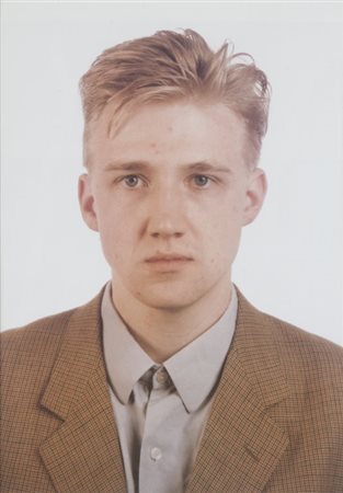 THOMAS RUFF (1958-) Portrait Alivier Cieslik1980c-print34x24 cmesemplare...